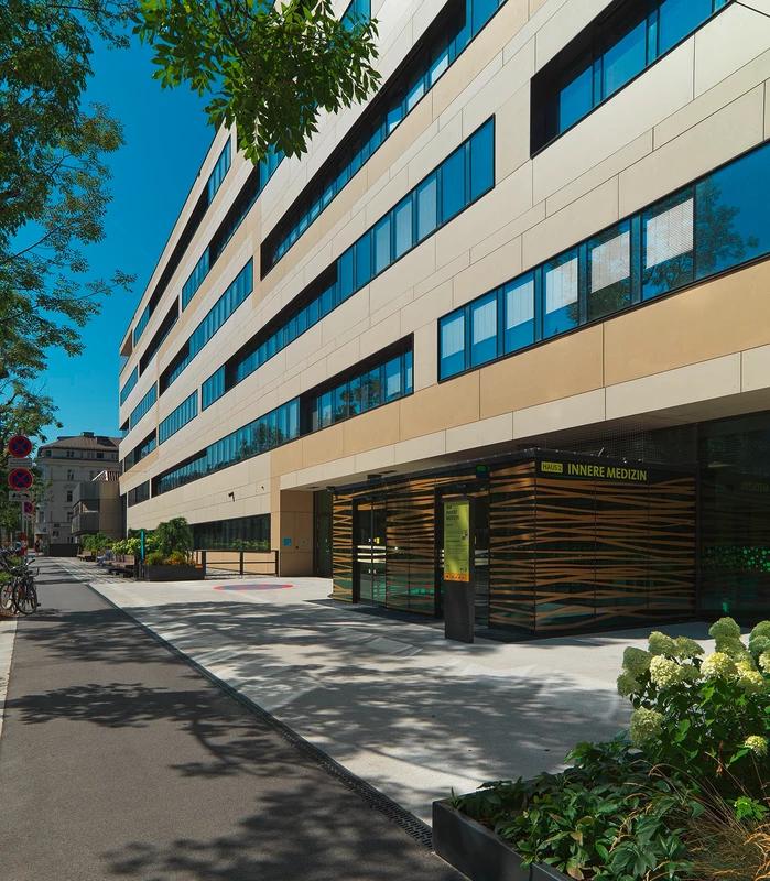 Large complexes 