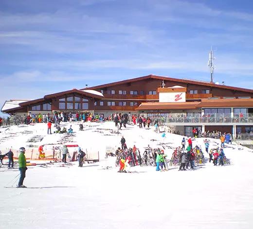 HVAC upgrades at Austria’s Hinterlux Glacier ski resort’s Tuxer Fernerhaus restaurant to enhance energy efficiency, comfort, and dining experience